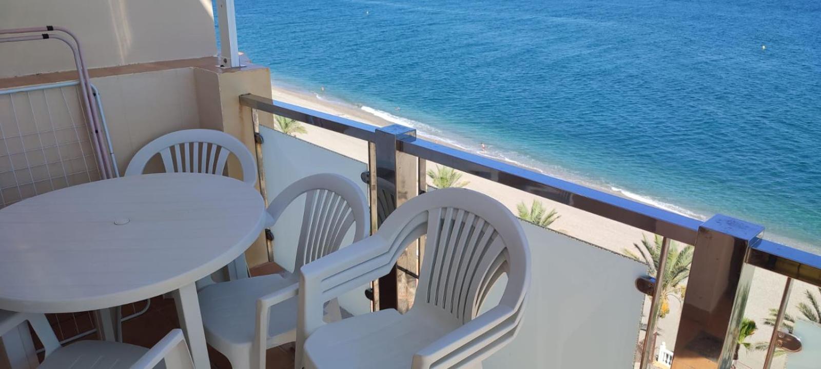 Duplex Castell De Ferro Apartment Ngoại thất bức ảnh